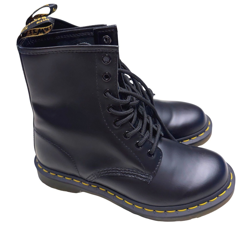 NWOT Dr. Martens 1460 Smooth Leather Black Lace Up Combat Boots Size US 8L